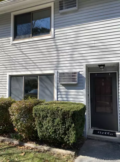 292 Meridian St #D, Groton, CT 06340