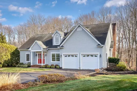 28 Oliver Trl #28, Suffield, CT 06078