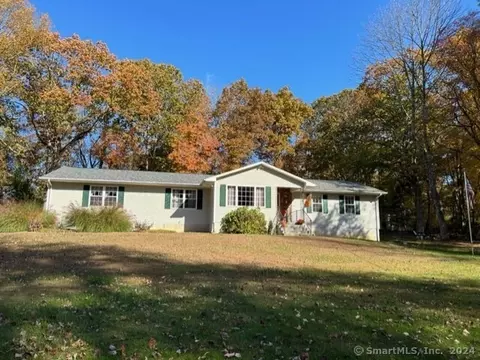 26 Southgate Cir, Franklin, CT 06254