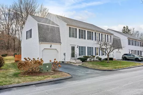 9 Oxford Dr, Suffield, CT 06078