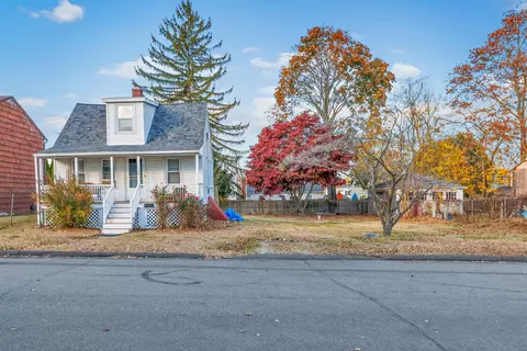 168 Ridgeley Ave, Fairfield, CT 06825