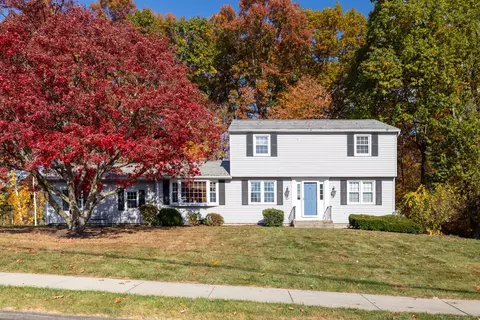 327 Ivy Dr, Bristol, CT 06010