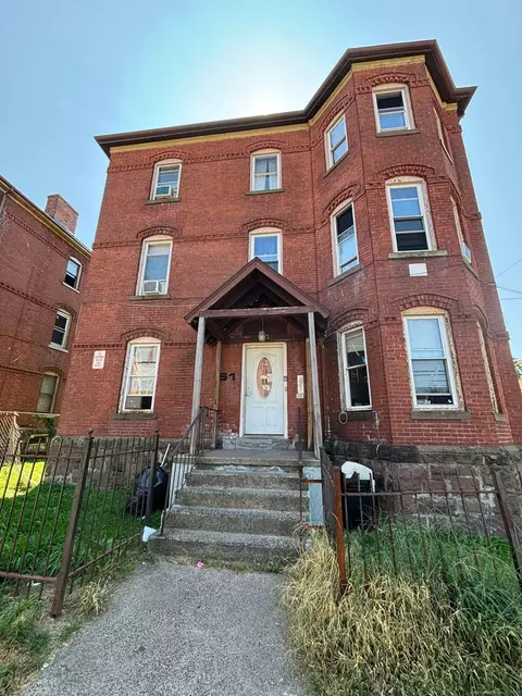 51 Seyms St, Hartford, CT 06120