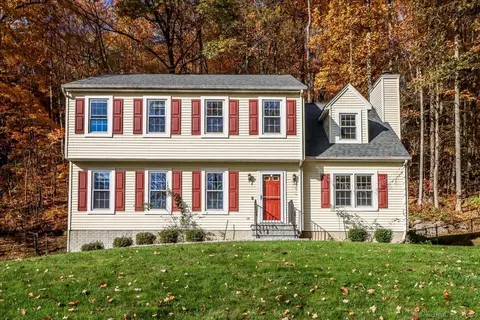 11 Concord Way, New Milford, CT 06776
