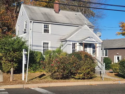 56 Scofield Ave, Stamford, CT 06906