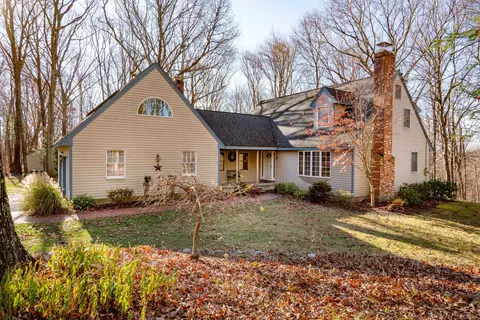 71 Morgan Rd, Canton, CT 06019