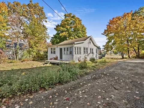 19 Whitman Ave, East Haven, CT 06512