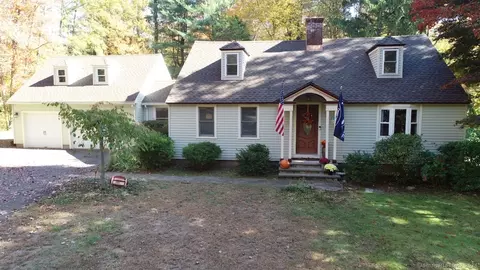 125 Gorham Dr, Hamden, CT 06514
