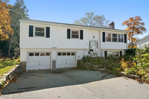 73 Godfrey St, Groton, CT 06340