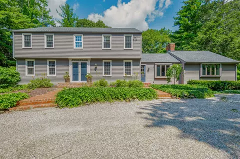49 Blueberry Ln, Glastonbury, CT 06073