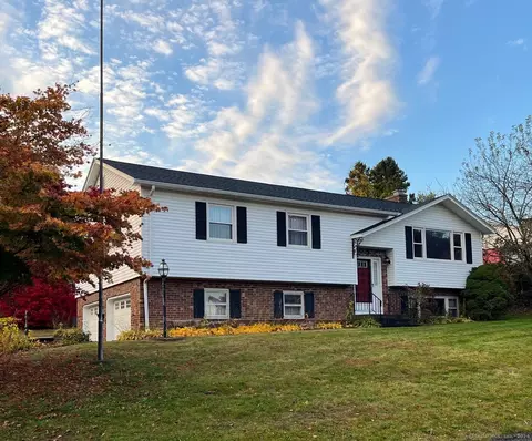 2 Francis Rd, Danbury, CT 06810