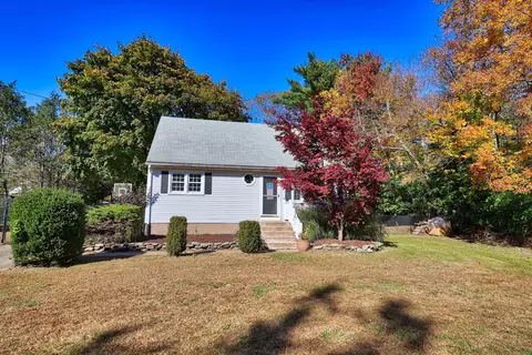 39 Laura Dr, Hebron, CT 06248