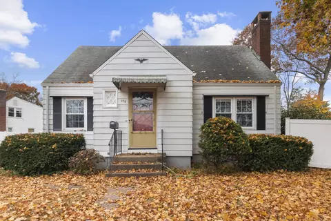 576 Middle Tpke W, Manchester, CT 06040