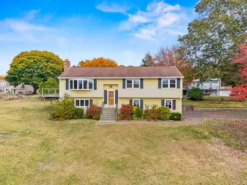 3 Croydon Ct, Waterford, CT 06385