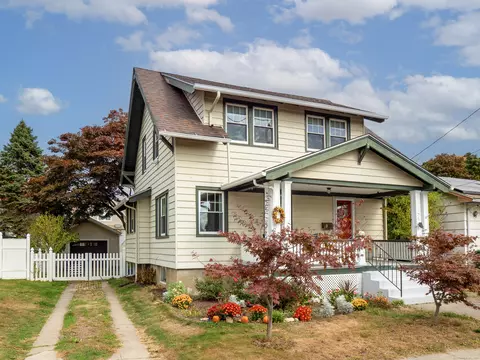 176 Holmes St, Stratford, CT 06615