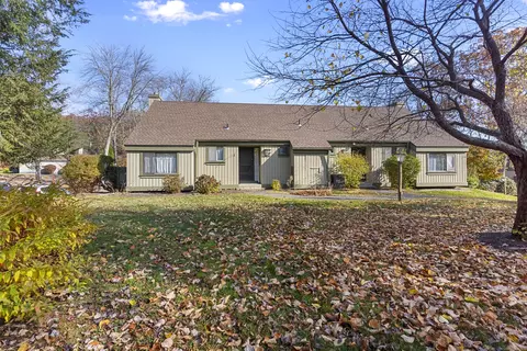 814 Heritage Vlg #A, Southbury, CT 06488