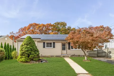 28 Gorman Cir, Waterbury, CT 06706
