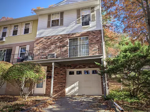 92 Hunter Ct #92, Torrington, CT 06790