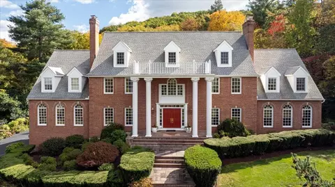 10 Cobtail Way, Simsbury, CT 06070