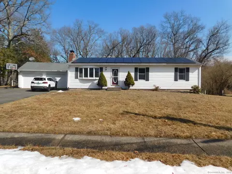 217 Hitchcock Rd, Southington, CT 06489