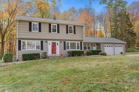 49 Seeley Rd, Trumbull, CT 06611
