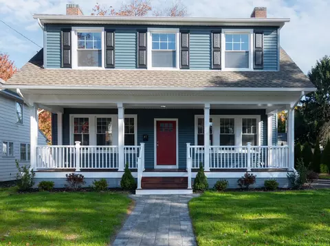 47 Thornton St, Hamden, CT 06517
