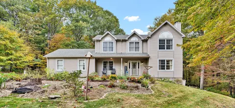 63 Amy Ln, Bristol, CT 06010