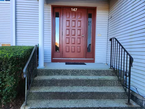 147 Hamden Ave #E, Waterbury, CT 06704