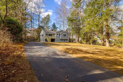 64 Red Cedar Rd, Woodstock, CT 06282