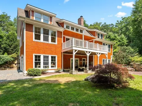 349 Beach Pond Rd, Voluntown, CT 06384