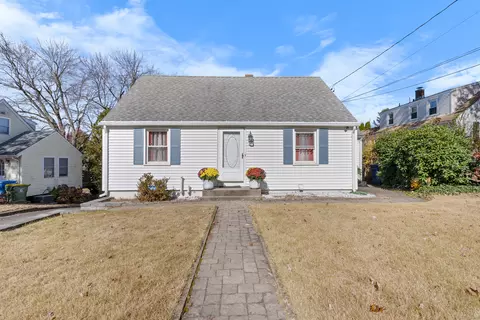 1037 Meriden Rd, Waterbury, CT 06705