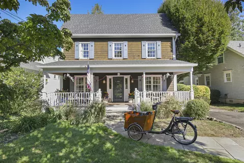 27 Tait Rd, Greenwich, CT 06870