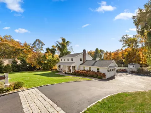 6 Hilly Field Ln, Westport, CT 06880