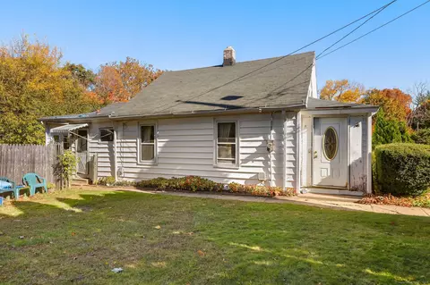 30 Sunset Ave, Trumbull, CT 06611
