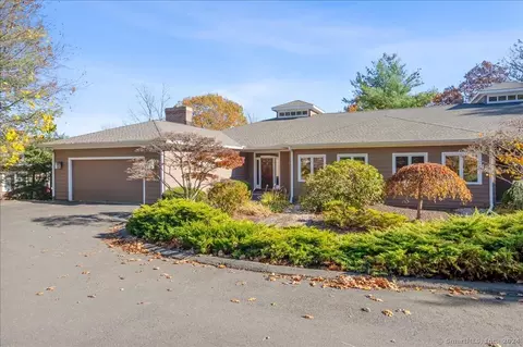 5 Schuyler Ln #5, Bloomfield, CT 06002