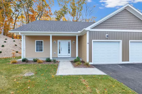 33 Sallys Way #25, Shelton, CT 06484