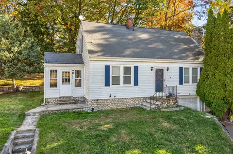 254 Meridian St, Groton, CT 06340