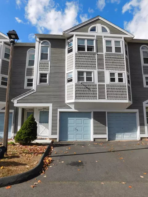 1655 N Colony Rd #16, Meriden, CT 06450