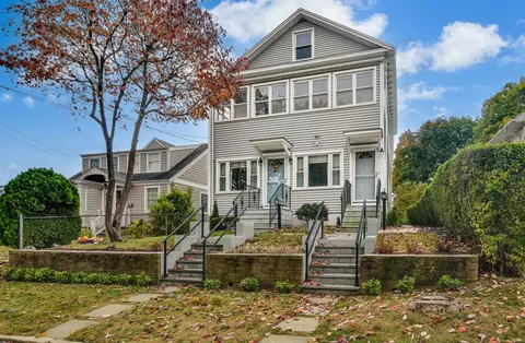 23 Iroquois Rd, Stamford, CT 06902