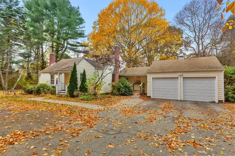 8 Marion Rd, Old Lyme, CT 06371