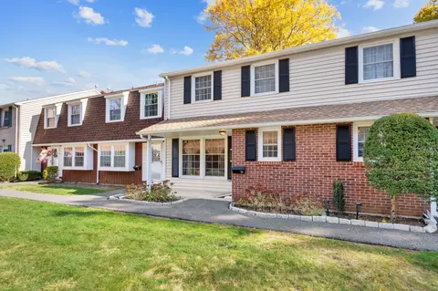 33 Jackson Dr # 33, Milford, CT 06460