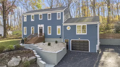 142 Turkey Roost Rd, Monroe, CT 06468