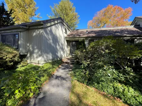 702 Heritage Vlg #A, Southbury, CT 06488