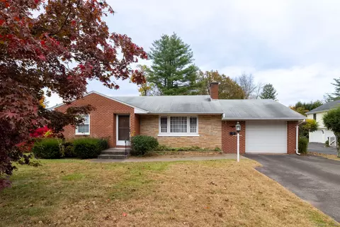 15 Harris St, Berlin, CT 06037
