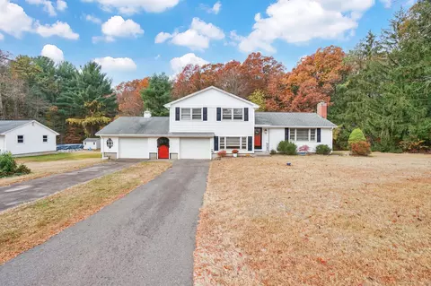 43 Hope Ln, Glastonbury, CT 06033