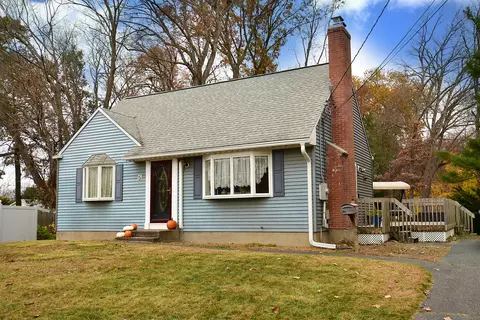 5 Surrey Ln, Enfield, CT 06082