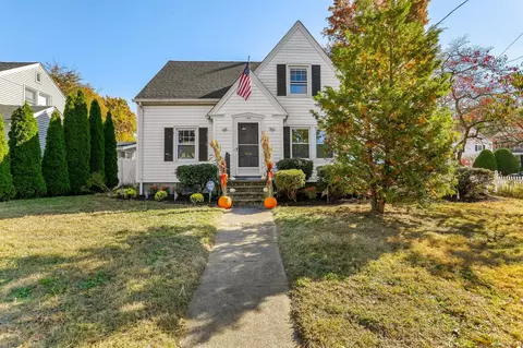 195 Dixon St, Bridgeport, CT 06604