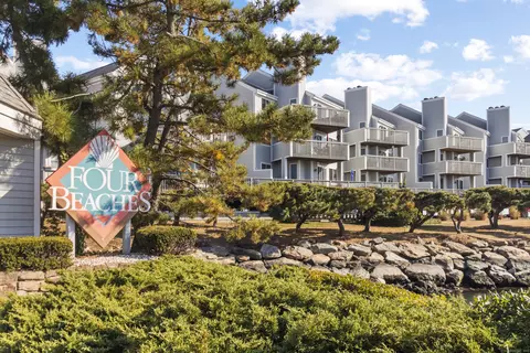2 Mansfield Grove Rd #363, East Haven, CT 06512
