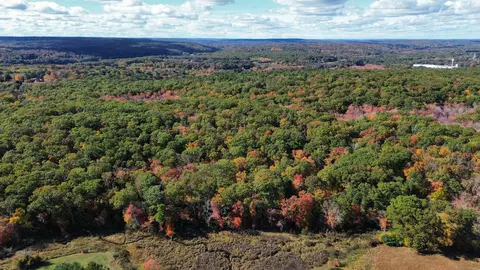 Paper Mill Road, Lisbon, CT 06351