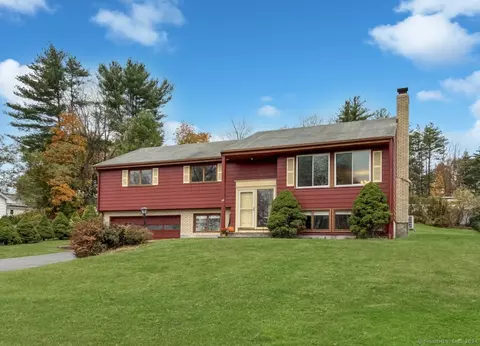 34 Round Hill Rd, New Britain, CT 06052